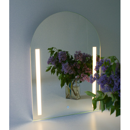 Veidrodis su led apšvietimu